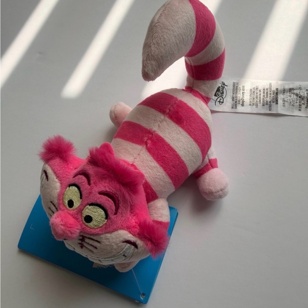 NEW Disney Cheshire cat Shoulder Plush Authentic Magnetic Pal Alice in Wonderlan